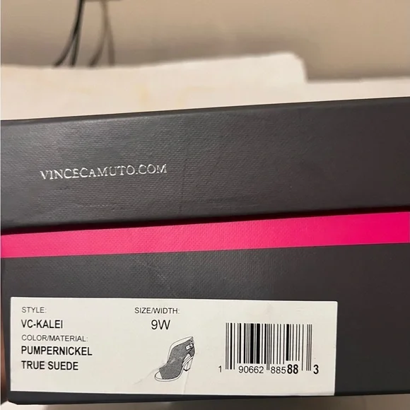 Vince Camuto Bootie Shoes Size 9W New - Picture 9 of 9